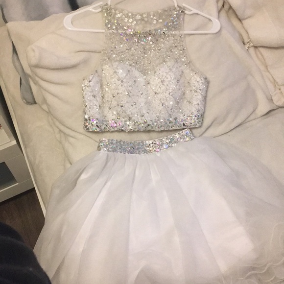 gold and white dama dresses